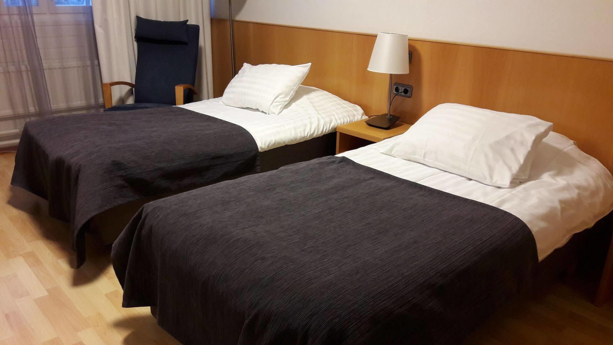Economy Hotel Savonia Куопіо Екстер'єр фото